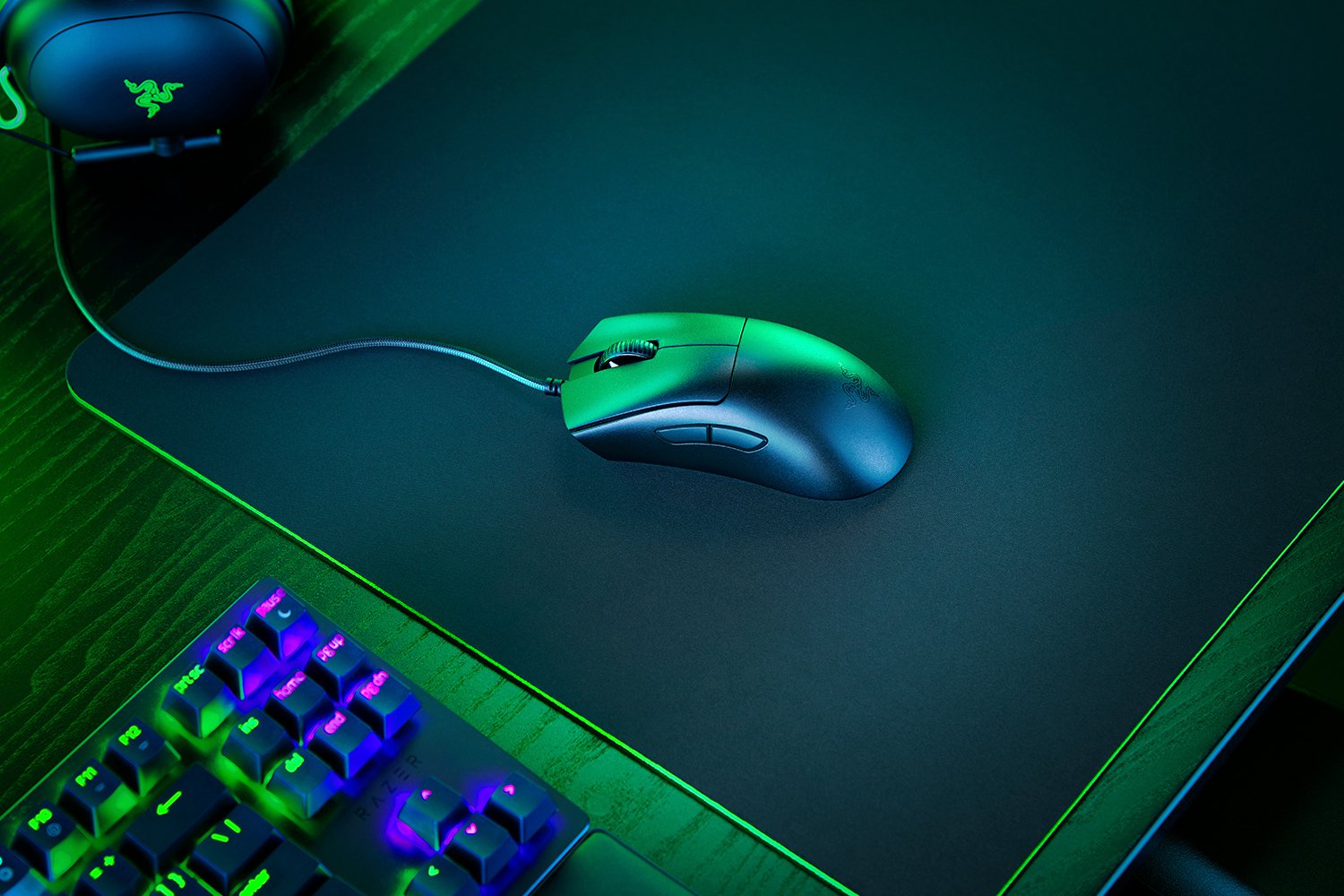RAZER DEATHADDER V3 - RZ01-04640100-R3M1 |  Ultra Lightweight Ergonomic Esports Mouse, Razer Focus Pro 30K Optical Sensor, Refined Ergonomic Form